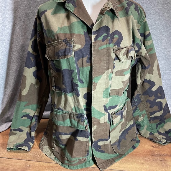 Other - Vintage Camo Military Jacket